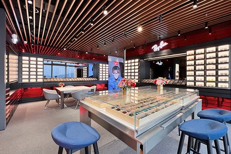 ESSILORLUXOTTICA Showroom and Office