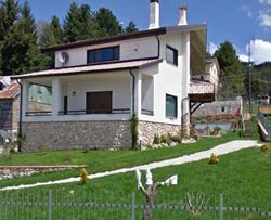 casa sul fronte del lago di lorica