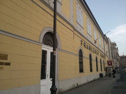 Intervento conservativo su edificio vincolato (sec XIX°), in Viale Miramare a Trieste