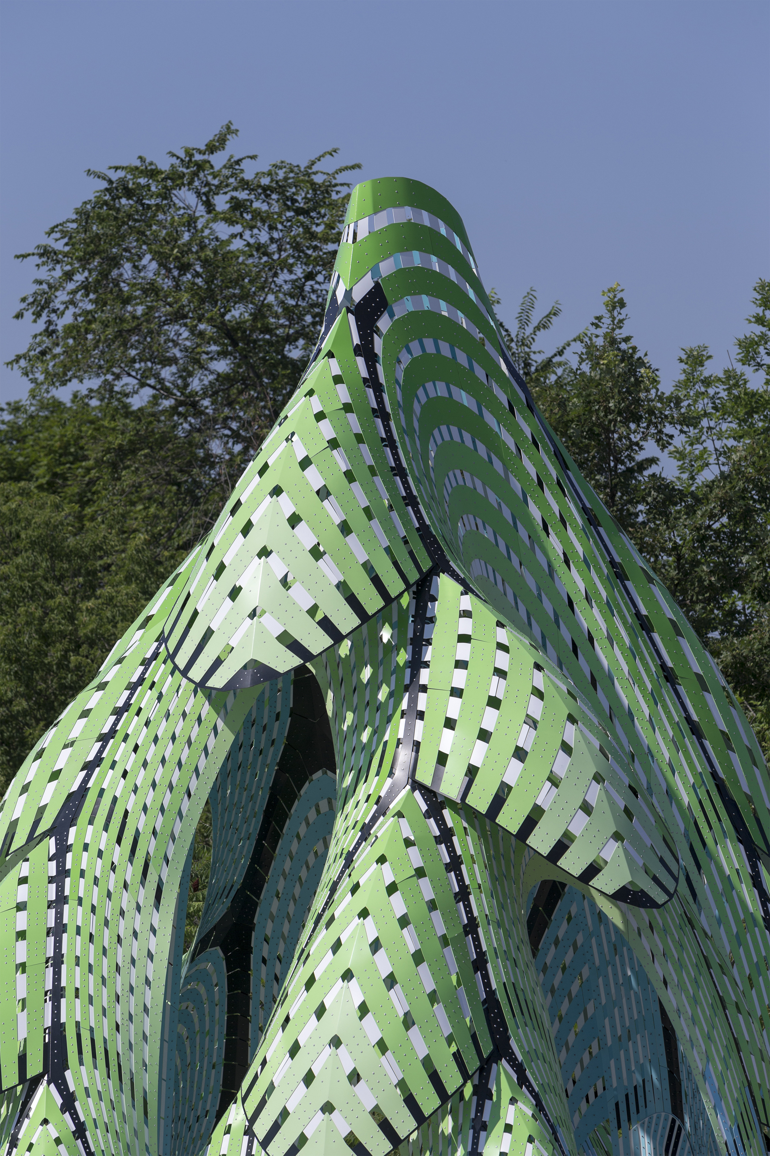 Marquise by MARC FORNES / THEVERYMANY