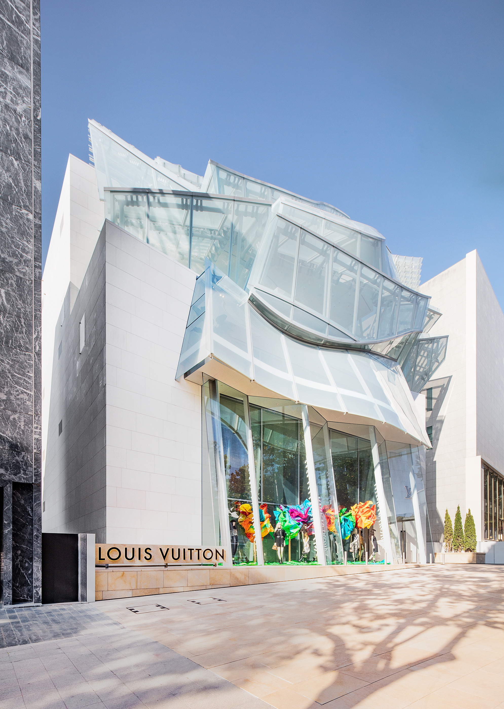 designboom on X: frank gehry and peter marino design louis vuitton's  flagship seoul store   / X