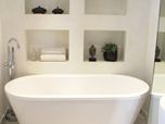 Salle de bain en béton blanc