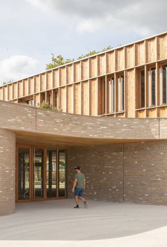 École Hélène Carrère d'Encausse