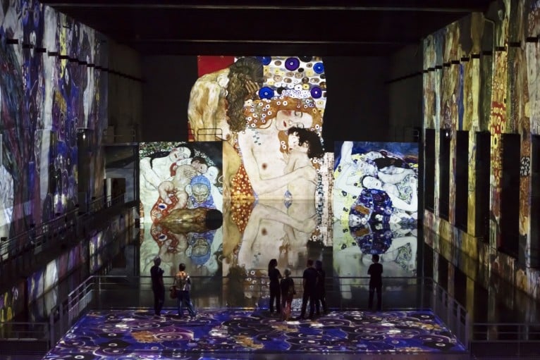 milieu leeg Onregelmatigheden World's Largest Digital Arts Centre Opens in Bordeaux