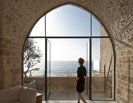 Pitsou Kedem's skilful renovation of the Jaffa Apartment in Israel